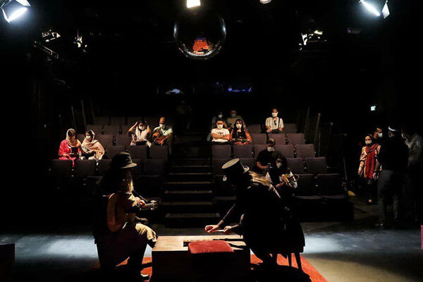 اجرای نمایش «یه گاز کوچولو» در تالار سایه تئاتر شهر آغاز شد