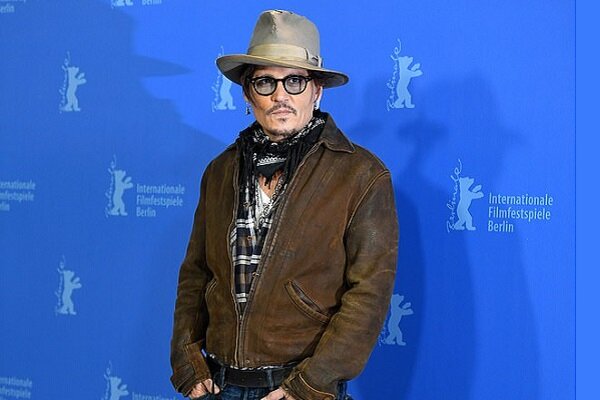 جانی دپ «جانی پاف» می‌شود/ صداپیشگی برای سریال انیمیشنی پرنده‌ها