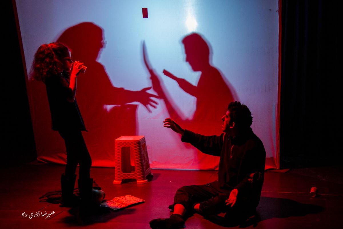 گزارش تصویری- نمایش «ابزورماتیک» به کارگردانی بهنام نوروزی