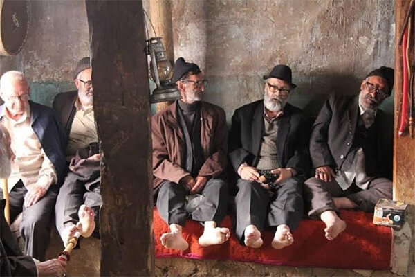 اکران آنلاین «پیرمردها نمی میرند» توسط «هنر و تجربه»