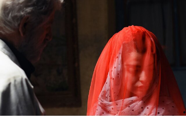 «مادرزاد» به مونیخ رفت