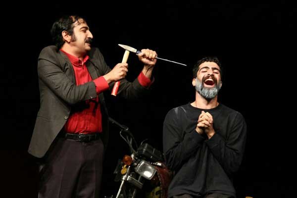 گروتسکی به نام «عمو قاتل»/ خنده ای که با تعمق به ترس می انجامد