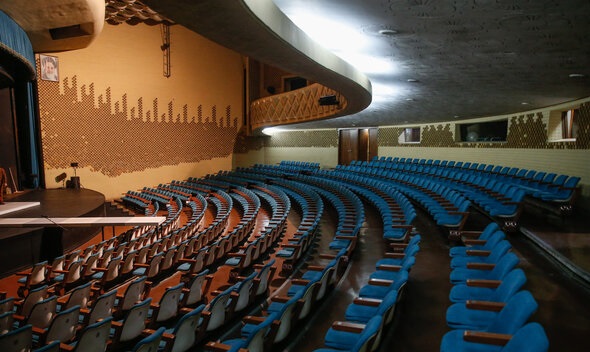 محدودیت های کرونایی تئاتر بالاخره لغو شد/ استفاده از ۱۰۰درصد ظرفیت