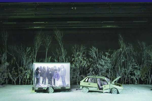 مواجهه با تئاتر پست دراماتیک در عمارت روبرو