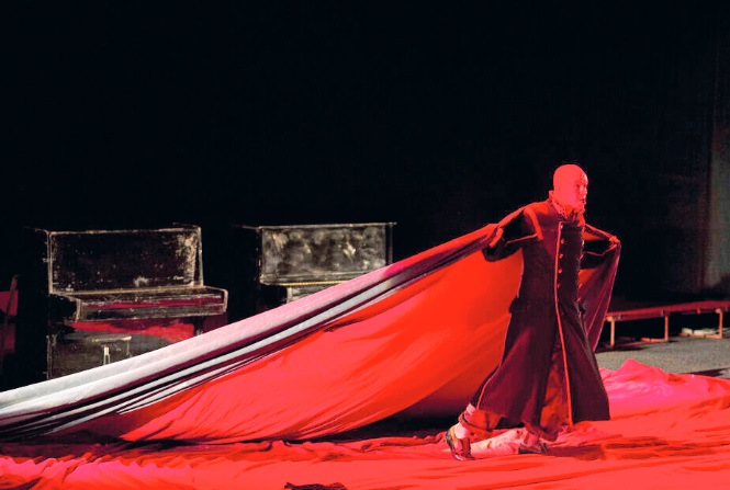 نگاهی به مساله پدیدآورنده یا «‌مولف» / نویسنده زنده است