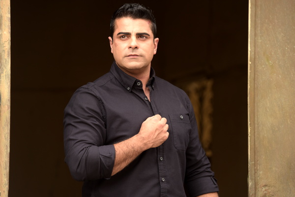 برای رسیدن به استاندارد جهانی از گروه تولید خارجی استفاده کردم برای رسیدن به استاندارد جهانی از گروه تولید خارجی استفاده کردم