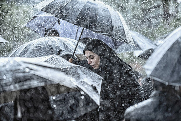 رونمایی از نخستین عکس رعنا آزادی ور در «مرد بازنده»