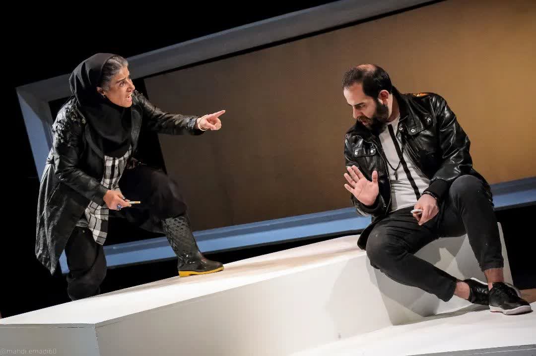 گزارش تصویری- نمایش «پنگوئن های افسرده» به کارگردانی محمد ‌میرعلی ‌اکبری