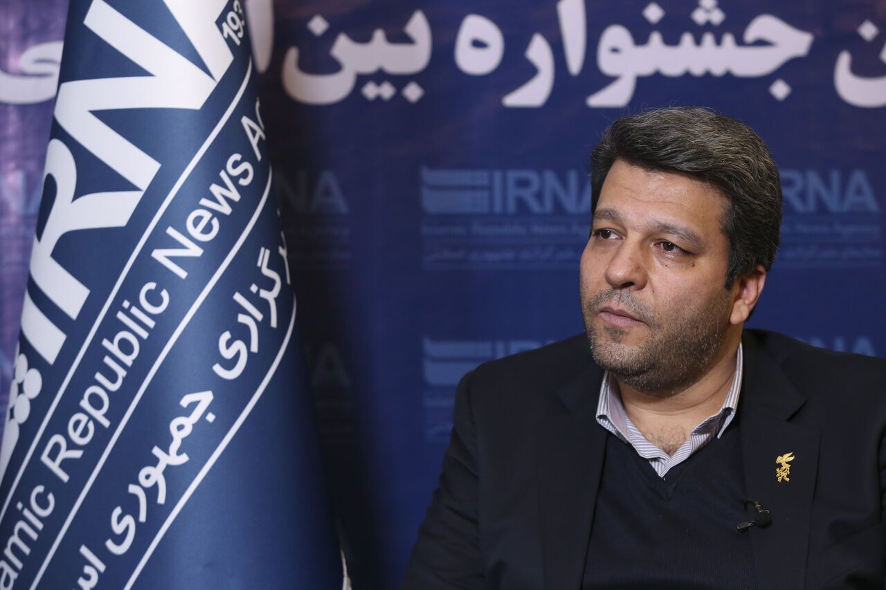 خزاعی: بانوان سینماگر به دلیل درگیریهای کاری حضور در هیات داوران را نپذیرفتند خزاعی: بانوان سینماگر به دلیل درگیریهای کاری حضور در هیات داوران را نپذیرفتند