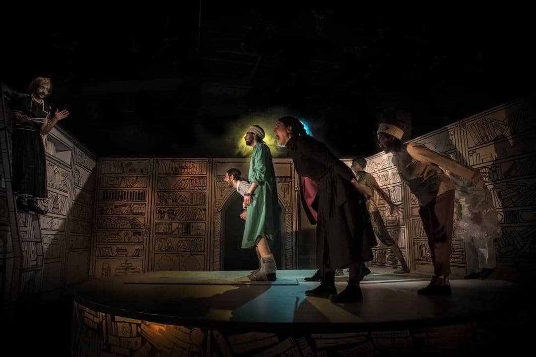 نگاهی به نمایش «احتمالات» به نویسندگی و کارگردانی علی شمس/ بیزار از گذشته، ترسان از اکنون