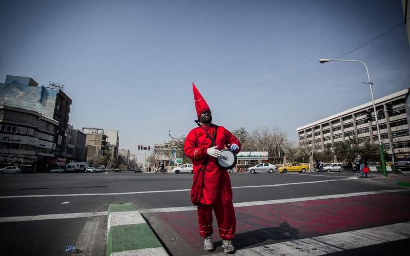 حاجیفیروز؛ گفتمان استعماری یا پسا استعماری حاجیفیروز؛ گفتمان استعماری یا پسا استعماری