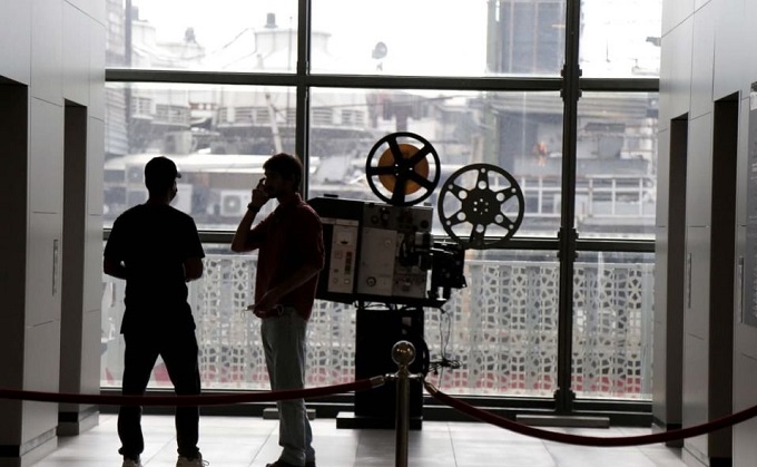 با دو فیلم بهار نمیشود
