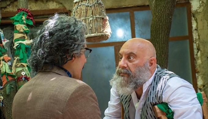 بابک کریمی در نقشی متفاوت/ جدیدترین عکس از فیلم «احمد به تنهایی»  بابک کریمی در نقشی متفاوت/ جدیدترین عکس از فیلم «احمد به تنهایی»