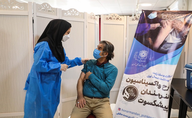 گزارش تصویری- واکسیناسیون هنرمندان پیشکسوت 2