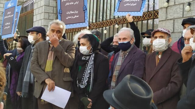 وعدهای که بدجوری «سر خرمن» مینماید  وعدهای که بدجوری «سر خرمن» مینماید