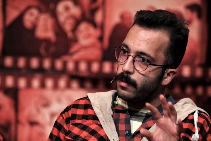 فیلم کوتاه مدتی درگیر سینمای فرهادی شد، مدتی درگیر سینمای مکری و مدتی درگیر سینمای سیدی فیلم کوتاه مدتی درگیر سینمای فرهادی شد، مدتی درگیر سینمای مکری و مدتی درگیر سینمای سیدی