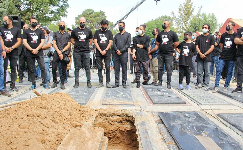 گزارش تصویری- مراسم تدفین پیکر «ارشا اقدسی» 