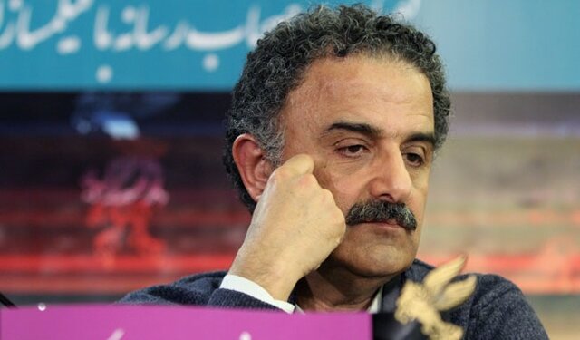 نقد در سینما بی در و پیکر شده است