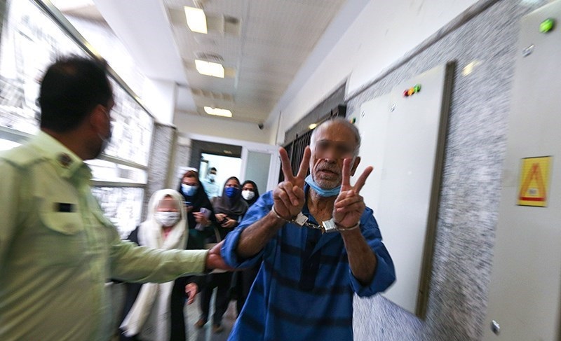 از مجرمین قهرمان نسازیم!