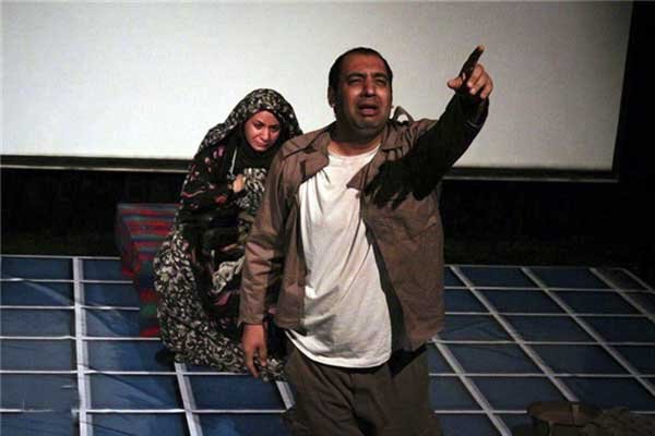 تئاتر خیابانی مسموم شده است تئاتر خیابانی مسموم شده است