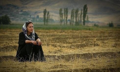 نیکی کریمی: «آتابای»باید روی پرده دیده شود