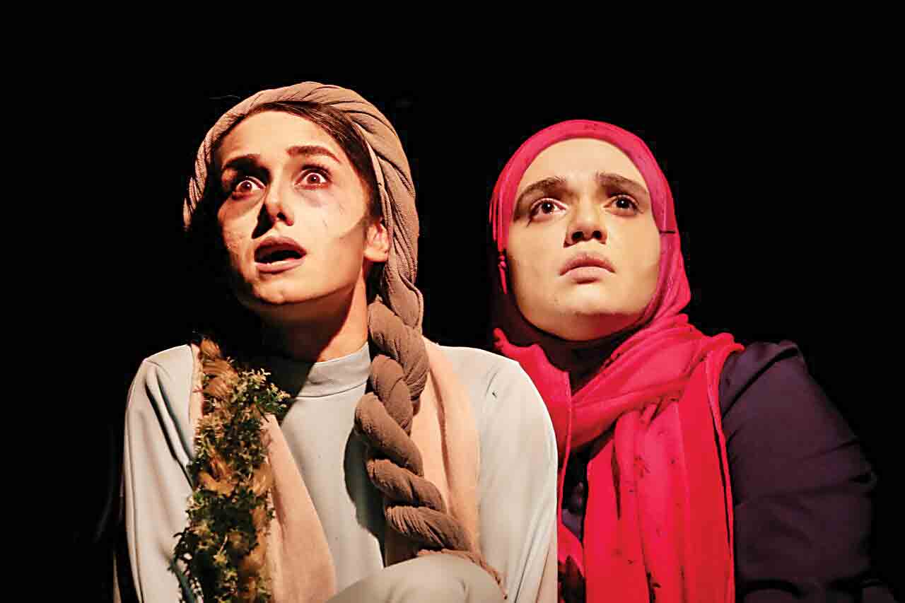  نقد نمایش «آمده بودیم اینجا بمیریم»/ تاریخ بودن یا شعر بودن؛ مسئله این است