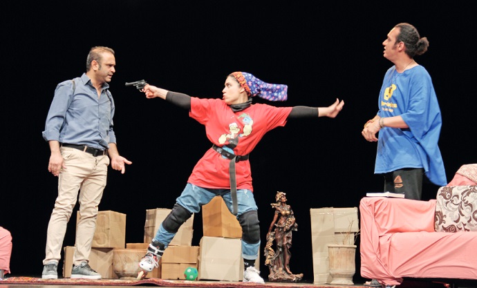 جهان را رو به فروپاشی می‌بینم 