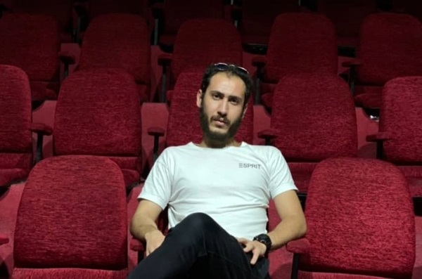 مخاطب تئاتر را خاصتر کنیم فقط خودمان تماشاگر کارهایمان میمانیم مخاطب تئاتر را خاصتر کنیم فقط خودمان تماشاگر کارهایمان میمانیم