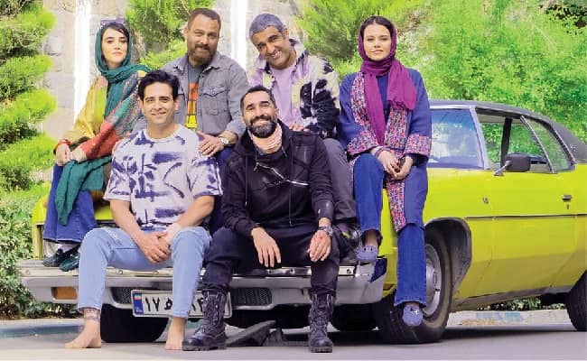 چرا کمدی بخارست کمتر از انتظار میفروشد؟ چرا کمدی بخارست کمتر از انتظار میفروشد؟