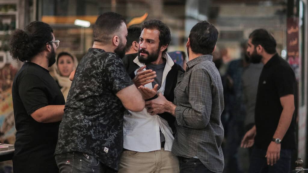 چرا فرهادی به این ۳ سوال پاسخی نداد؟ / ماجرای عجیب اقرارنامهای که اصغر فرهادی از دانشجویش گرفت چرا فرهادی به این ۳ سوال پاسخی نداد؟ / ماجرای عجیب اقرارنامهای که اصغر فرهادی از دانشجویش گرفت