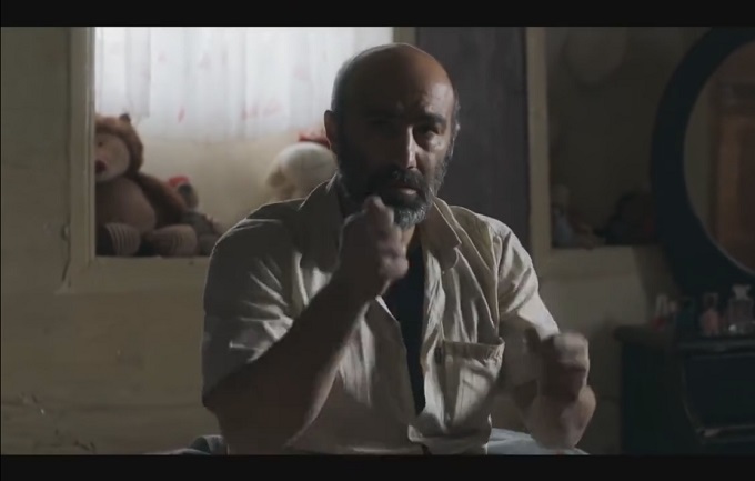 صحنه زد و خورد محسن تنابنده در جنگ جهانی سوم/ منو نترسون، من هیچی ندارم که بترسم