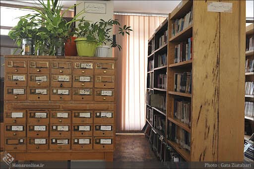 چالش های کتابخانه تئاتر شهر