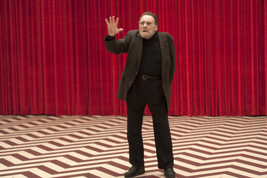 بازیگری که دستش را قطع کرده بود درگذشت