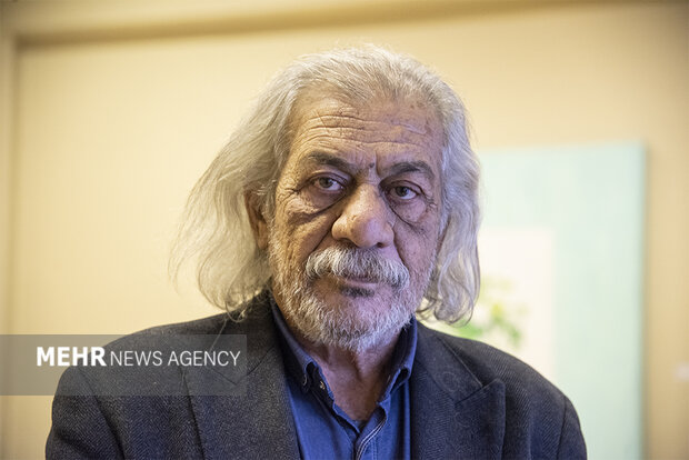 بازیگری با دستمزد ۵۰۰ هزار تومانی!/ پیشکسوتی که دستفروشی می‌کند