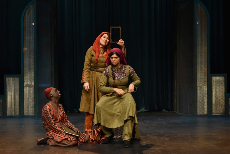 گزارش تصویری- نمایش «پرده خانه» به کارگردانی گلاب آدینه