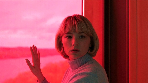 نمایش و نقد «بلعیدن» در فرهنگسرای ارسباران 