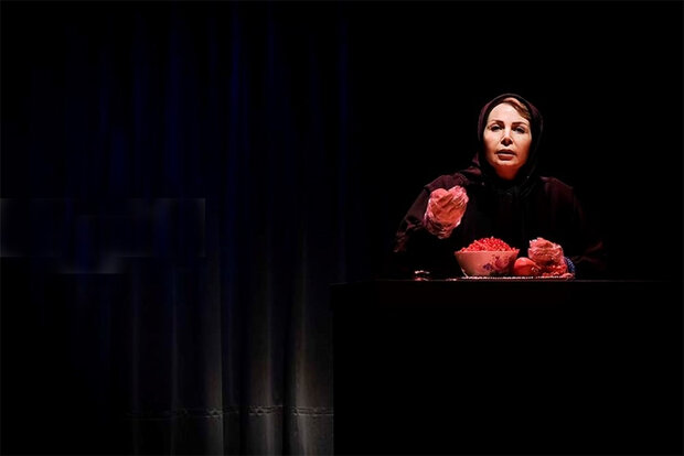 «شراره» به تئاتر شهر بازمی‌گردد/ چاره‌ای جز اجرا نداشتیم