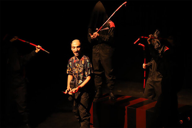 «لارو» به هفته پایانی اجرا رسید