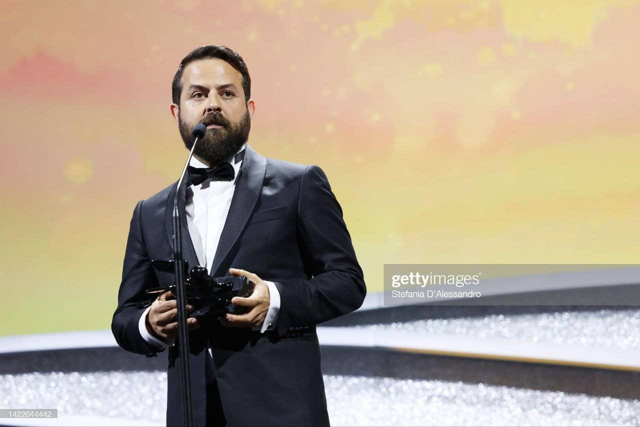 حمله کیهان به هومن سیدی به خاطر حمایت از اعتراضات؛ با پول آلوده سریال ساخت 