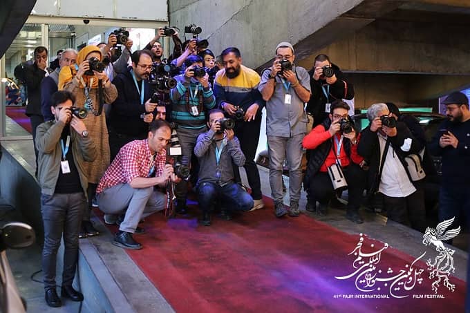 حاشیه نگاری از روز چهارم جشنواره فیلم فجر نیش و کنایههایی که خاطره «قاتل اهلی» را زنده کرد حاشیه نگاری از روز چهارم جشنواره فیلم فجر نیش و کنایههایی که خاطره «قاتل اهلی» را زنده کرد