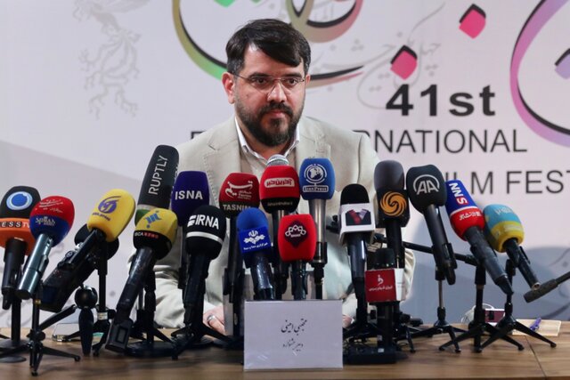 حذف فرش قرمز جشنواره فیلم فجر/ وضعیت سیمرغ مردمی مشخص نیست