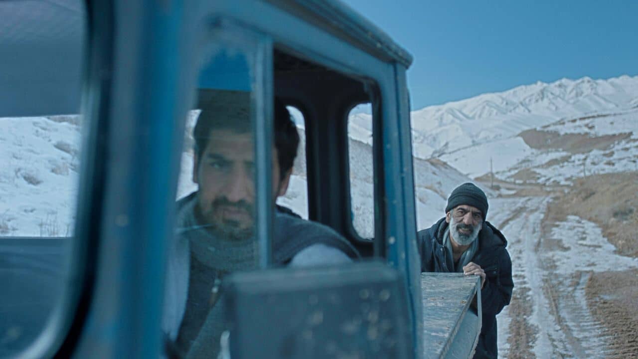 درباره فیلم «آه سرد» به کارگردانی ناهید عزیزی؛ سفری یخزده به ناکجاآباد درباره فیلم «آه سرد» به کارگردانی ناهید عزیزی؛ سفری یخزده به ناکجاآباد
