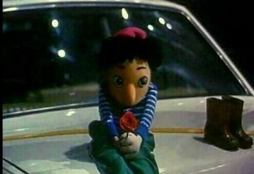 «کلاه قرمزی» از دل یک مورچه درآمد و ناگهان غیب شد!