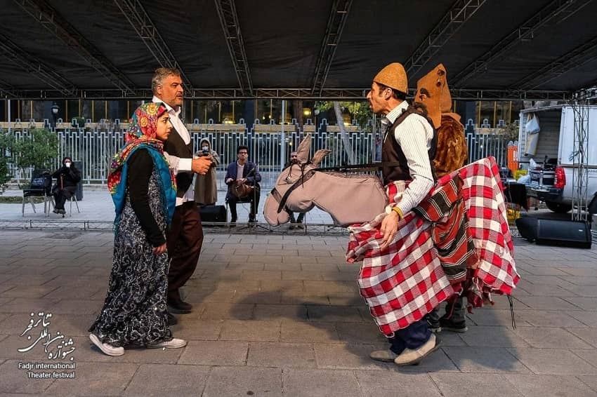 گزارش تصویری نمایش‌های جشنواره تئاتر فجر- تئاتر خیابانی کوسه برنشین به کارگردانی مرجان خورسند