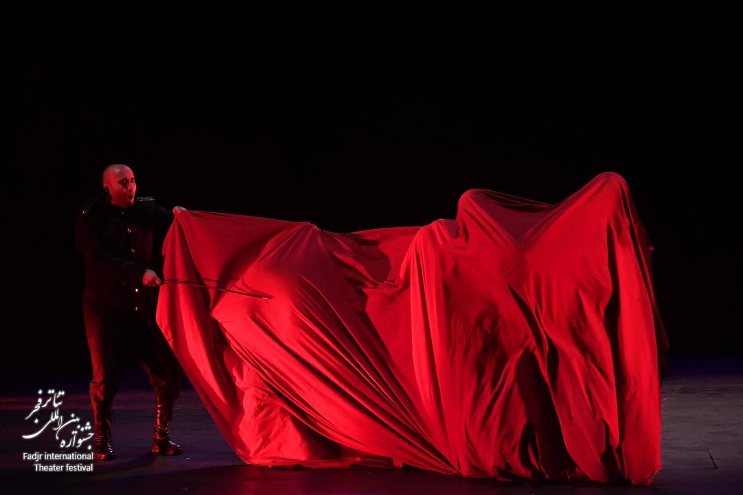 گزارش تصویری- « مکبث زار» به کارگردانی ابراهیم پشت کوهی/ جشنواره تئاتر فجر