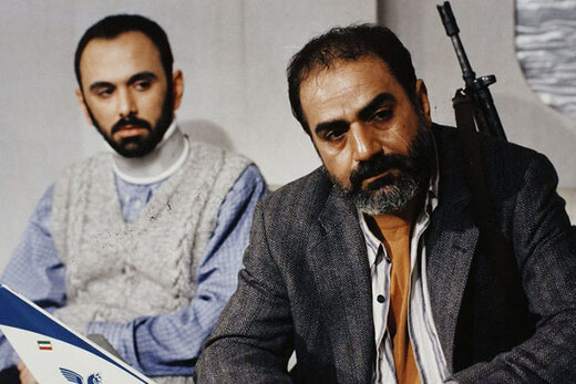 25سال پیش،حاتمی کیا به معترضین خط می داد/ ده نمکی هم بعدا همین کار را کرد 25سال پیش،حاتمی کیا به معترضین خط می داد/ ده نمکی هم بعدا همین کار را کرد