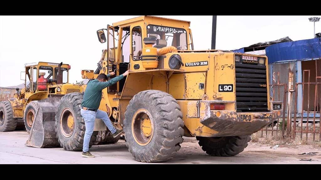 ناگفته های کارگری که در اعتراض خودکشی کرد | رد پای آقازاده ها در این پرونده هولناک