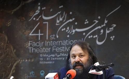 حیات تئاتر به اجرای عمومی وابسته است/ هنر باید برای دریافت حمایت مالی مطالبه‌گر باشد