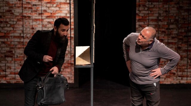 خیزش تماشاگران به احترام کودک زبالهگرد خیزش تماشاگران به احترام کودک زبالهگرد