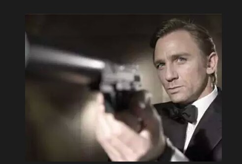  سانسور به کتاب‌های «جیمز باند» رسید